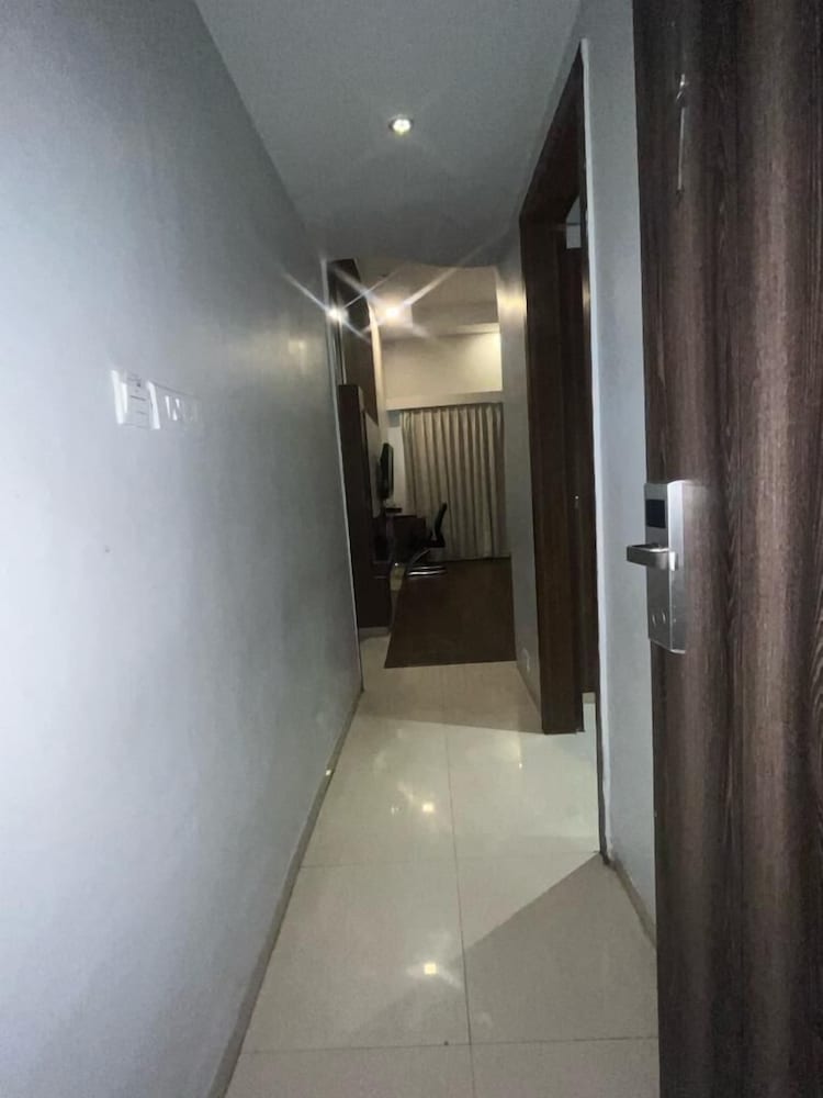 Hazel Suite - Photo 5