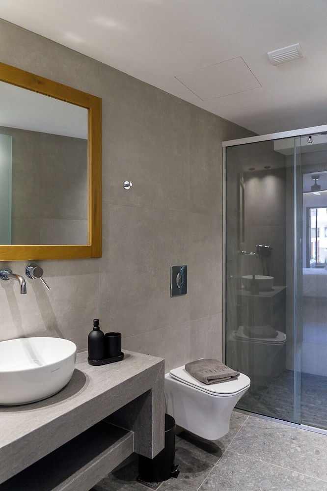 Basic Suite photo 3