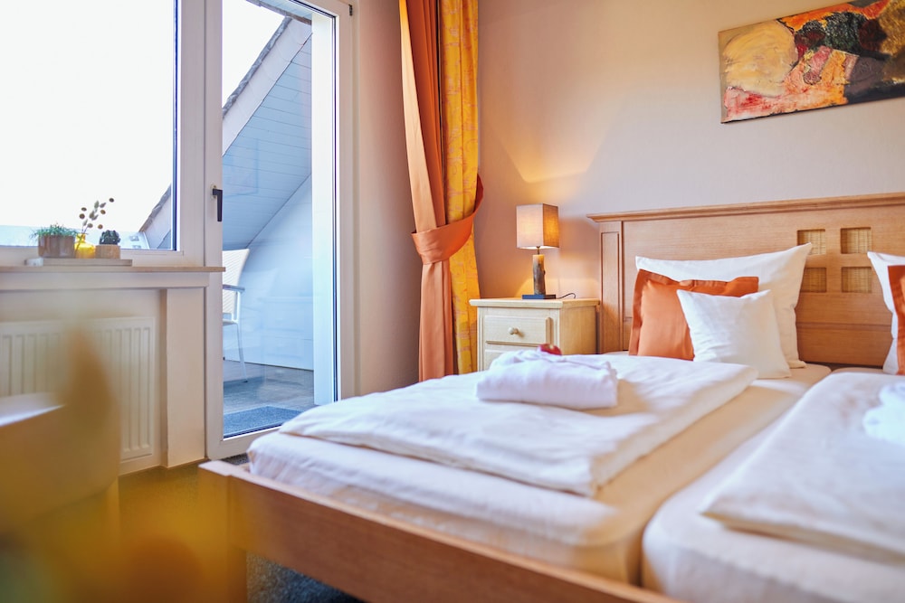 Basic Double Room, Balcony, Sea View