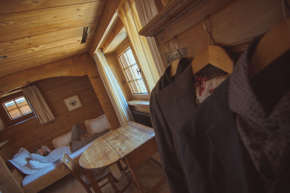 Room (Prestige) Room (Prestige)