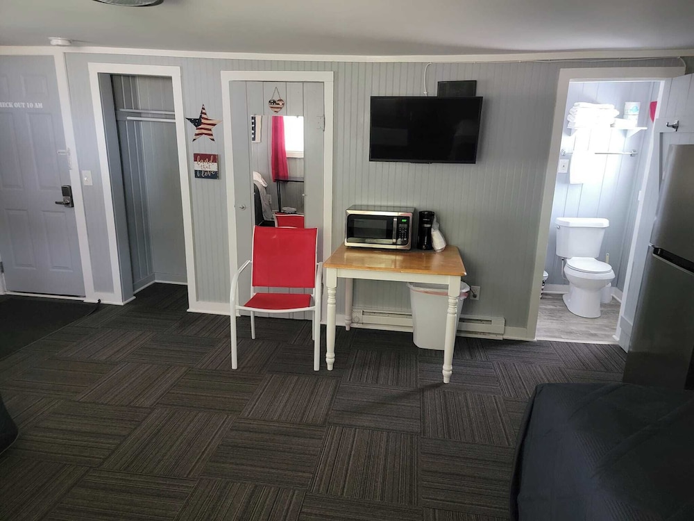 Basic Double Room, Lake View photo 2