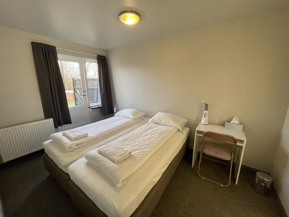 Standard Double or Twin Room, Private Bathroom photo 1