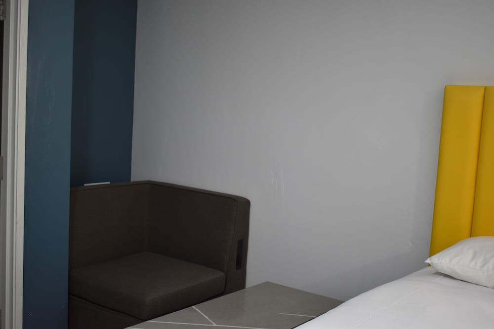 Suite, 2 Queen Beds, Accessible, Non Smoking (Pet Friendly) - Photo 2