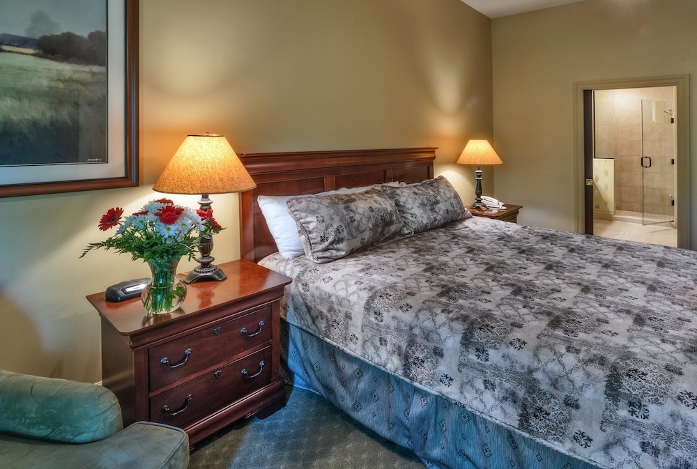 Deluxe Townhome, 3 Bedrooms photo 2