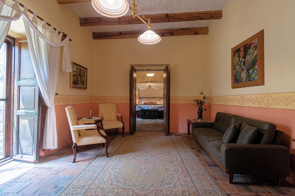 Design Suite photo 2