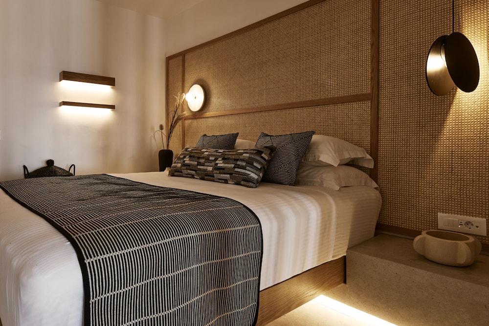 Honeymoon Suite, Hot Tub - Photo 24