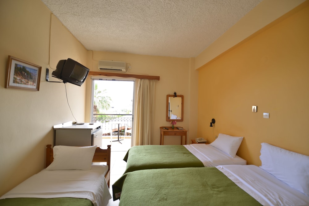 Comfort Triple Room photo 1
