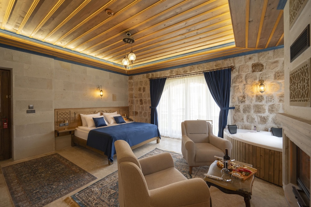 Deluxe Suite, Garden View