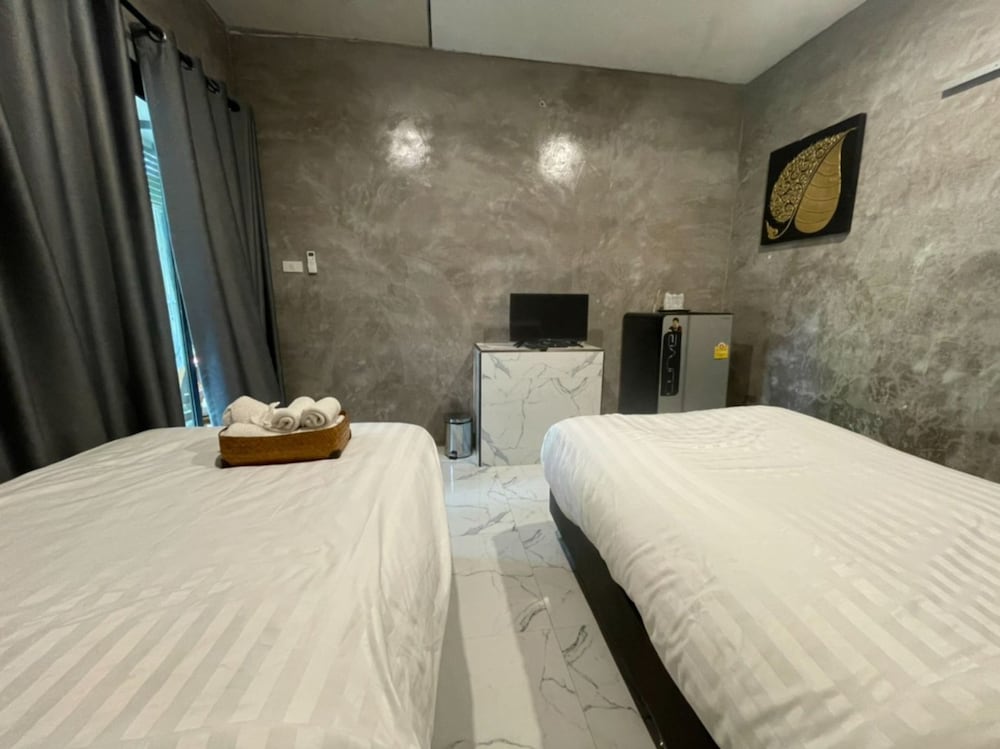 Loft Twin Room photo 2