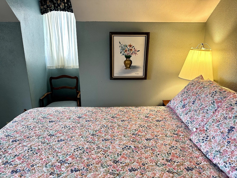 Standard Room, 1 Double Bed - Photo 9