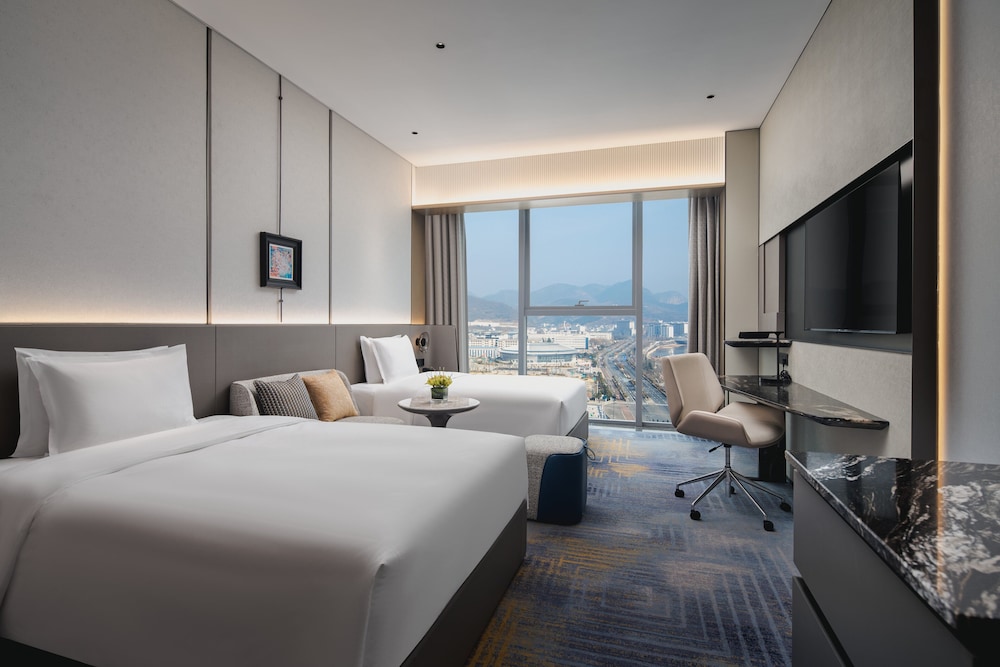 Standard Room, 2 Double Beds, Club Lounge Access photo 1