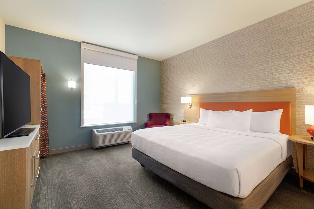 Suite, 1 King Bed, Accessible, Bathtub (Mobility & Hearing) - Photo 3