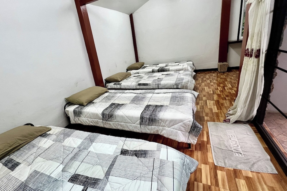 Standard Quadruple Room photo 3