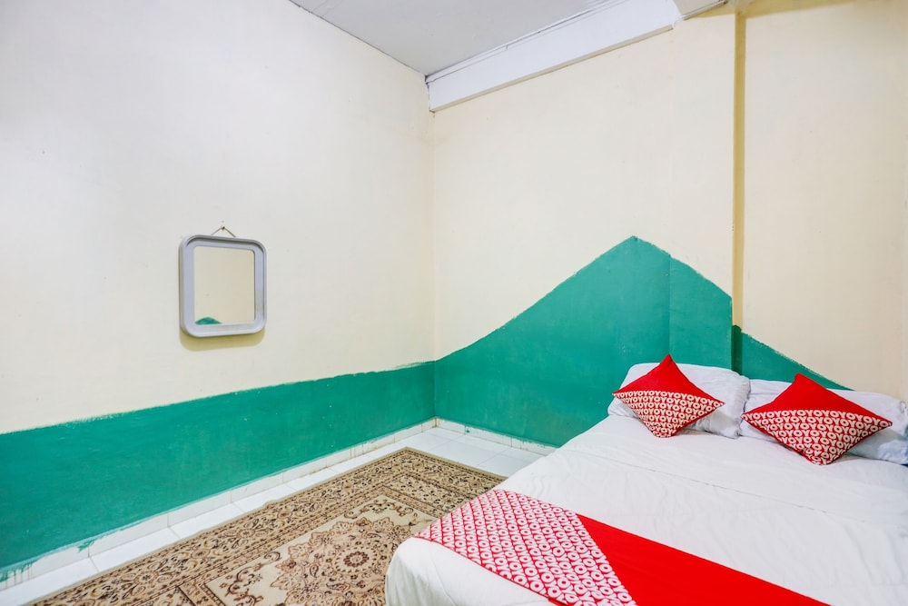 Economy Double Room - Photo 13