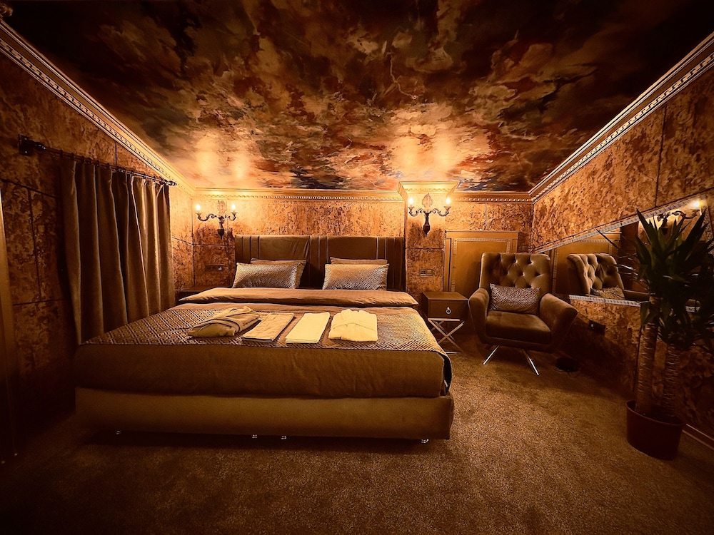 Honeymoon Room, 1 King Bed, Non Smoking, Garden View