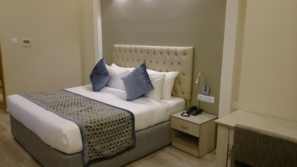 Comfort Double Room, 1 King Bed photo 3