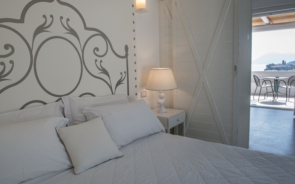 Junior Suite, Sea View, Poolside - Photo 1