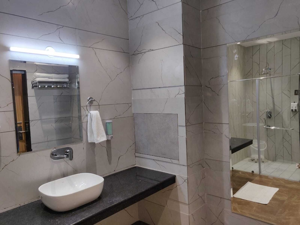 Luxury Room, Non Smoking - Photo 5