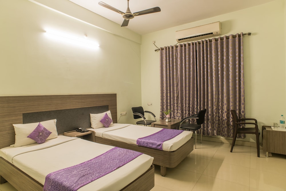 Deluxe Double or Twin Room photo 1