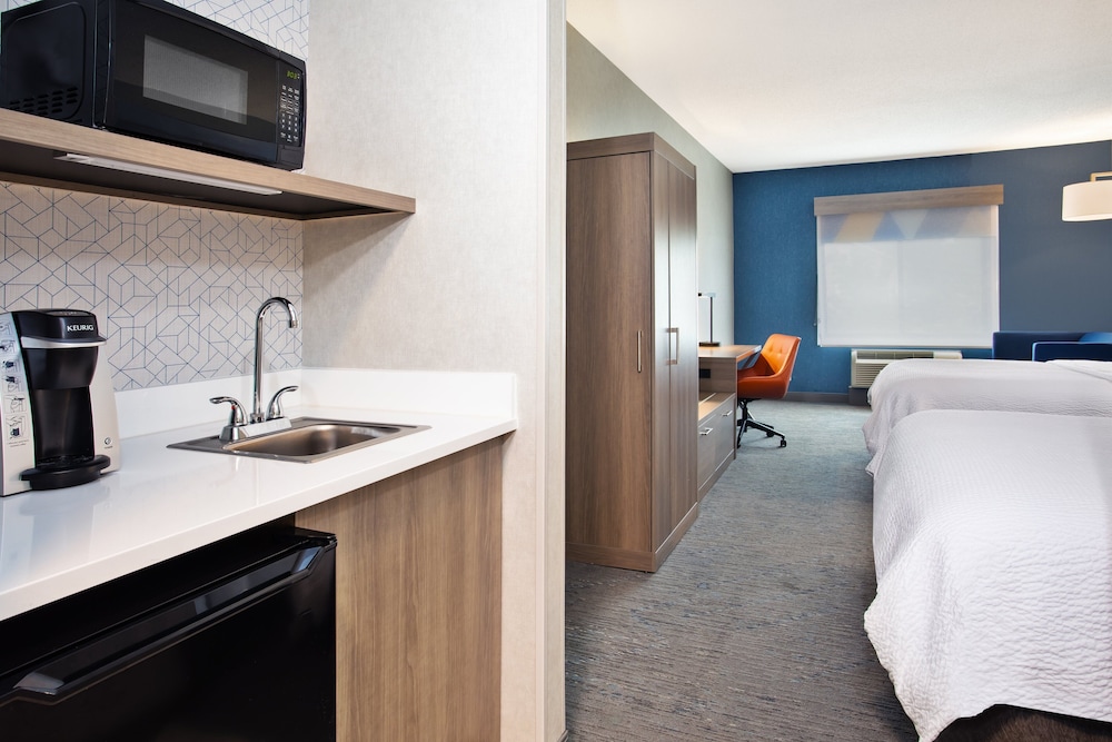 Suite, Multiple Beds, Accessible, Ground Floor (Communications) - Photo 2