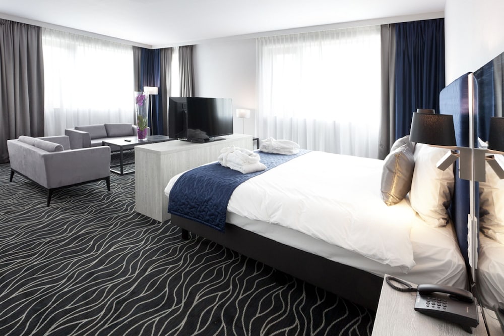 Business Suite photo 2