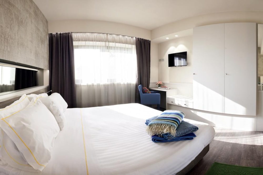 Superior Double Room Single Use, 1 Queen Bed - Photo 2