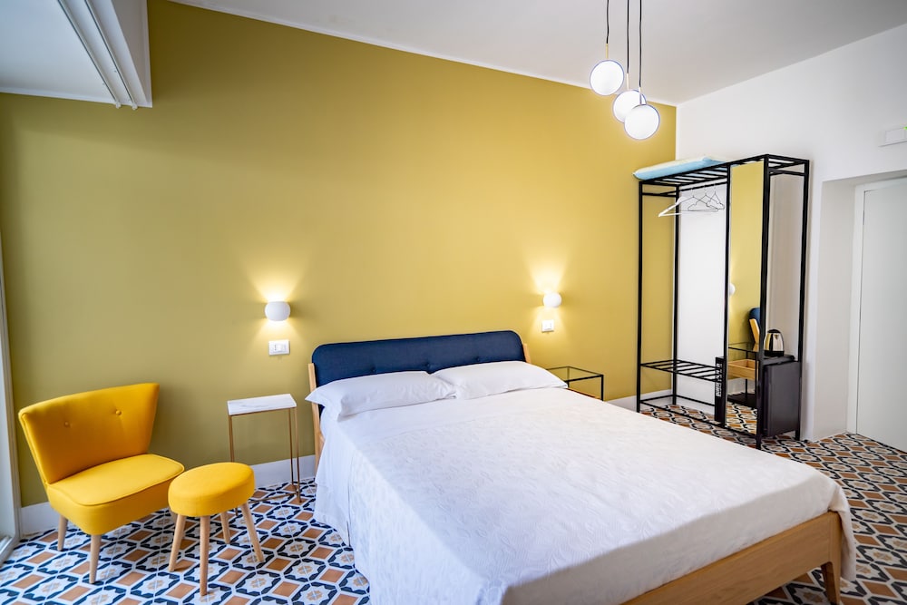 Classic Double Room, 1 Queen Bed photo 2