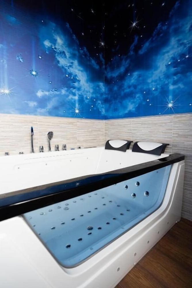 Suite photo 1
