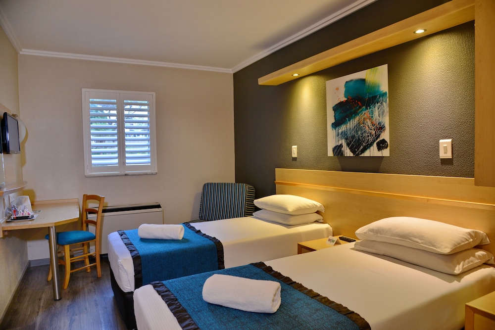 Twin Room, Non Smoking photo 1
