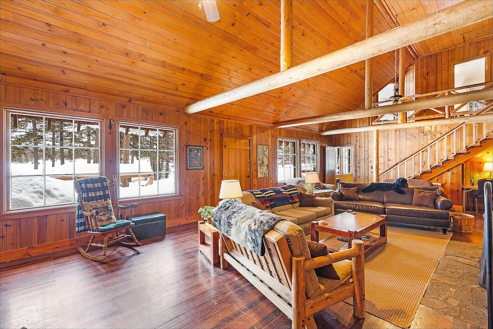 Standard Apartment, 1 Bedroom, Non Smoking, Partial Lake View photo 3