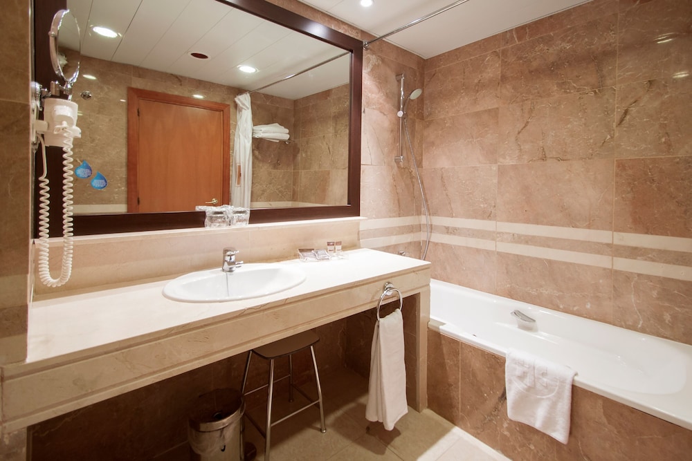 Double Room - Photo 4