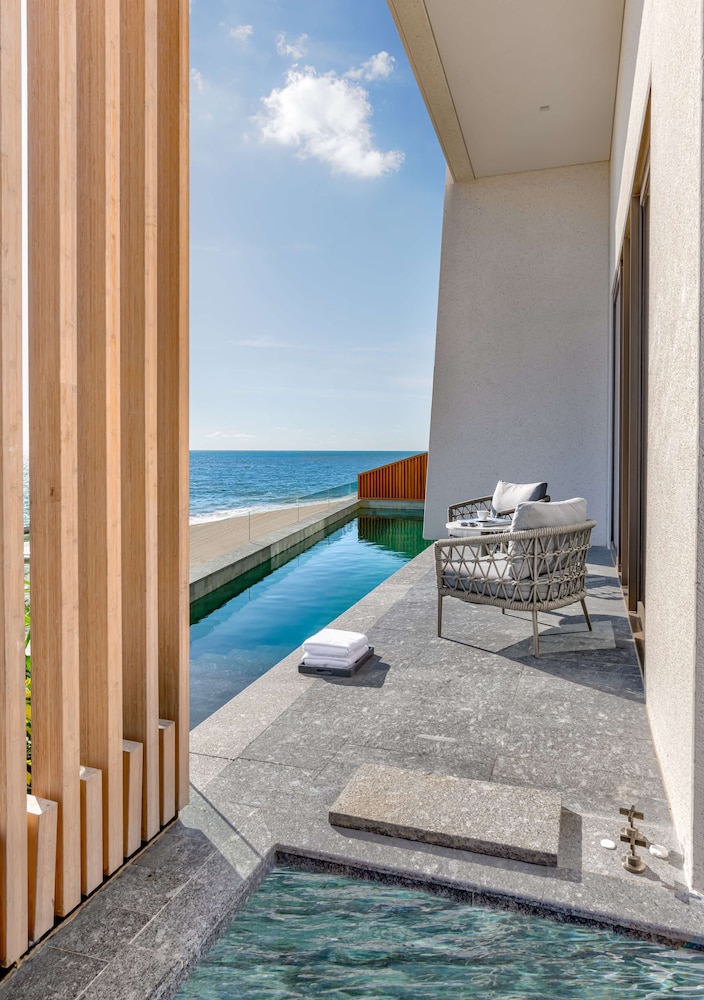 Suite, (master Suite, Swim Up)