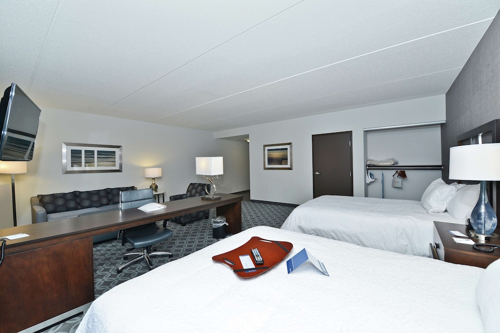 Suite, 2 Queen Beds, Non Smoking - Photo 7