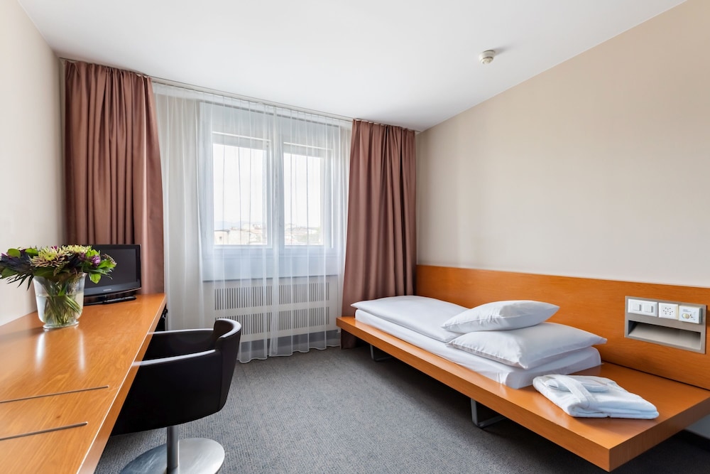 Single Room - Photo 3