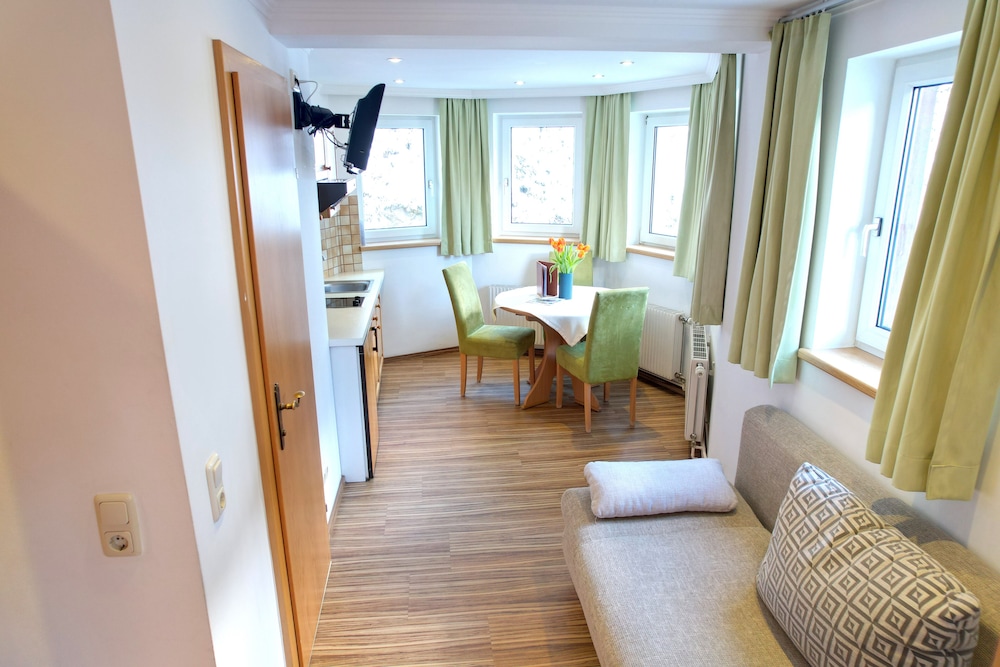 Family Apartment, 1 Bedroom (Schareck-cleaningfee 30 EUR p.P.) photo 1