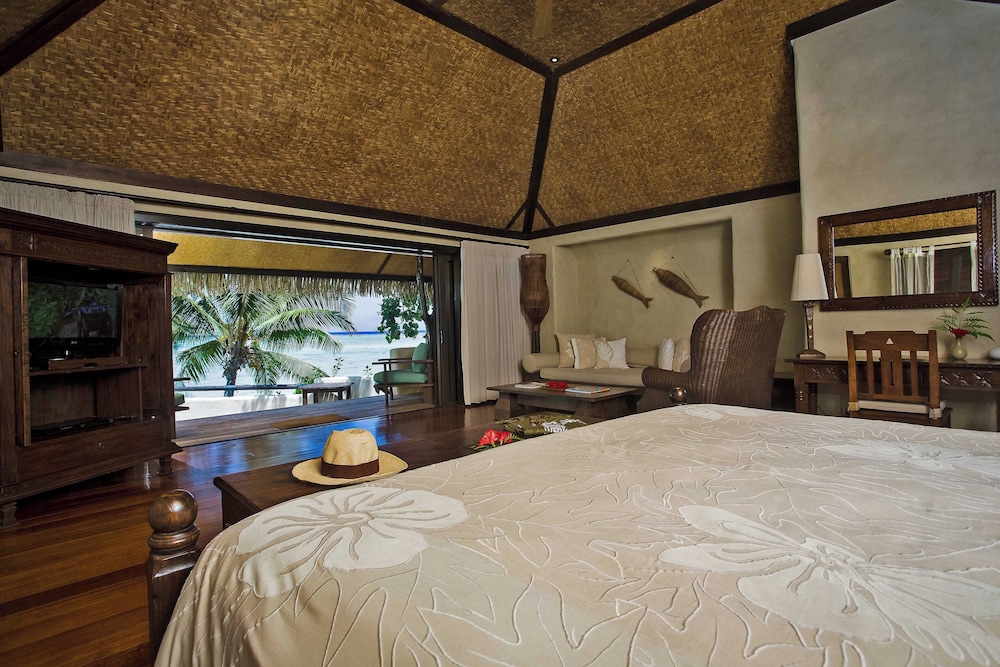 Ultimate Beachfront Bungalow photo 2