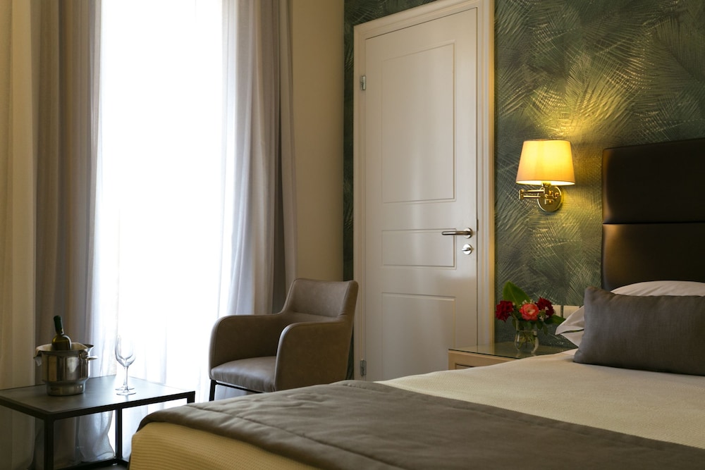 Premium Double Room - Photo 3