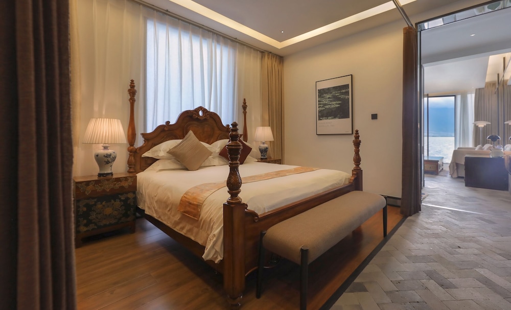 Comfort Suite, 1 Queen Bed, Non Smoking photo 1