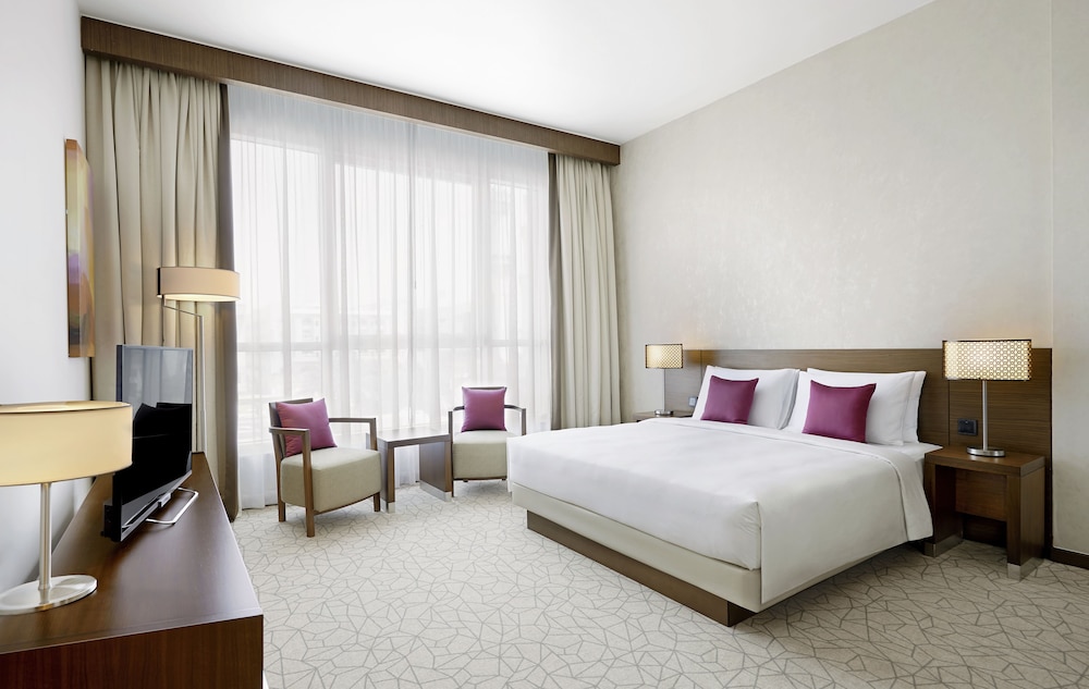 Studio With Kitchen  Complimentary Transfer to Deira City Center, Outlet Mall photo 2