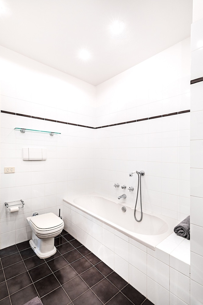 Basic Villa photo 2