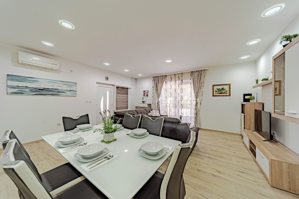 Family Apartment, 2 Bedrooms (Villa Viki Apartman 3)