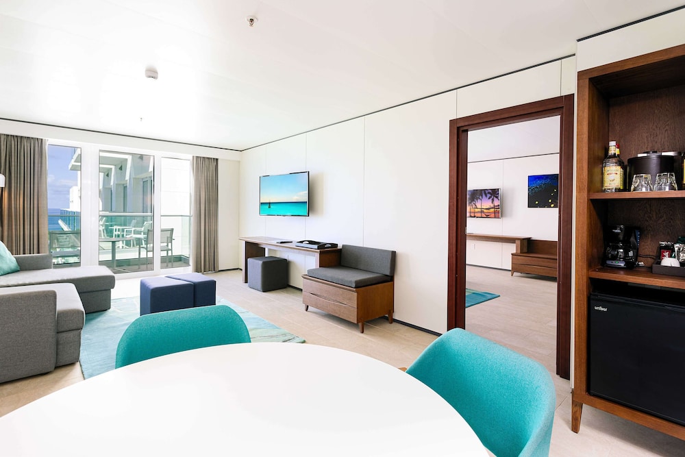 Executive Suite, 1 King Bed with Sofa bed, Ocean View (Ultimate Adults-Only One Bedroom Ocea)