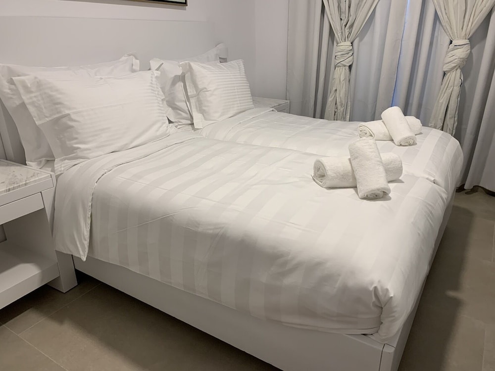 Basic Twin Room, Annex Building photo 2