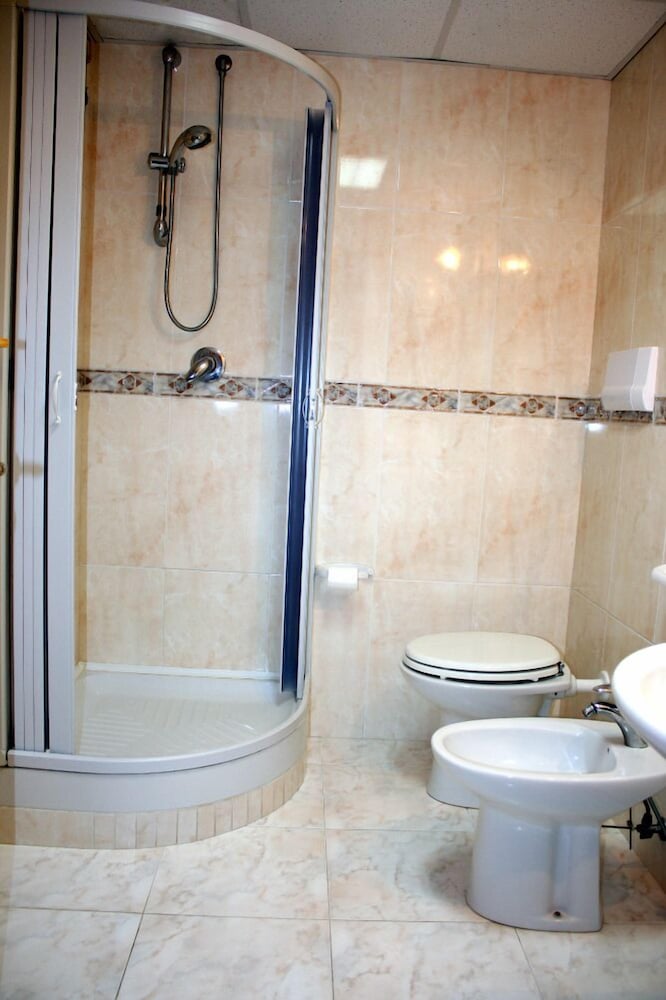 Double or Twin Room photo 3
