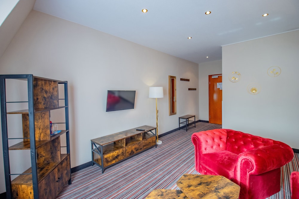 Lake View Jacuzzi Suite photo 1