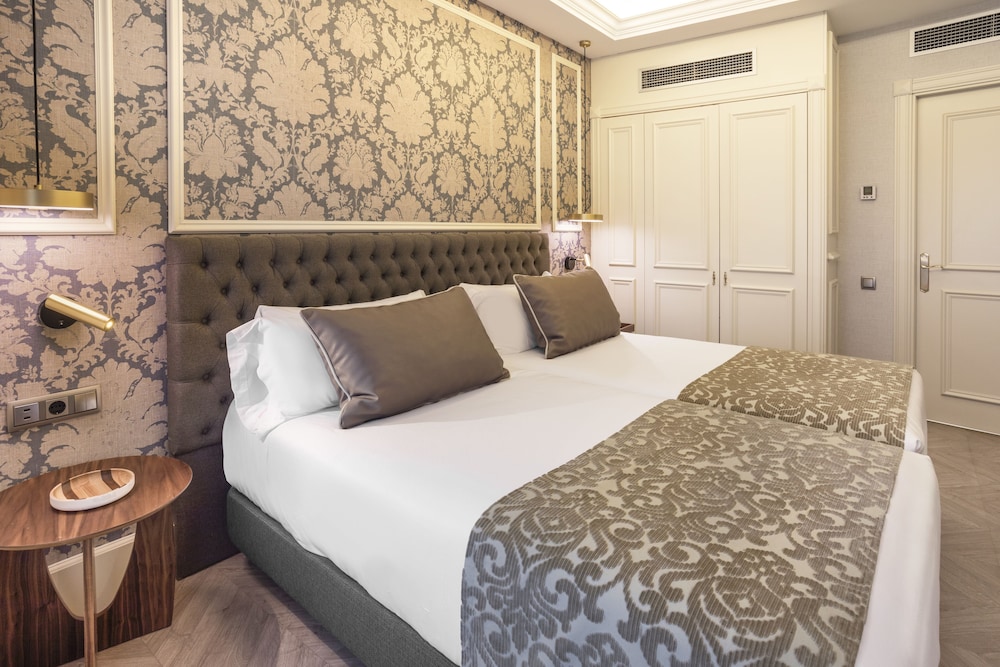 Double Room - Photo 2