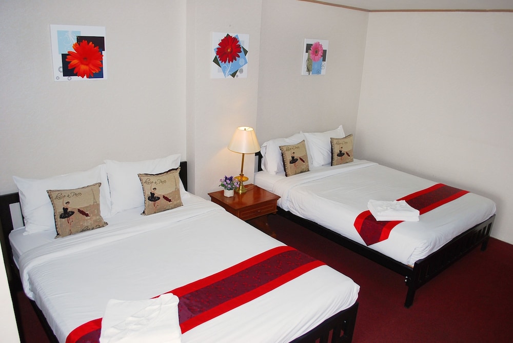Suite Twin Beds photo 2