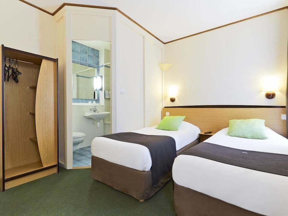 Standard Room, Multiple Beds photo 2