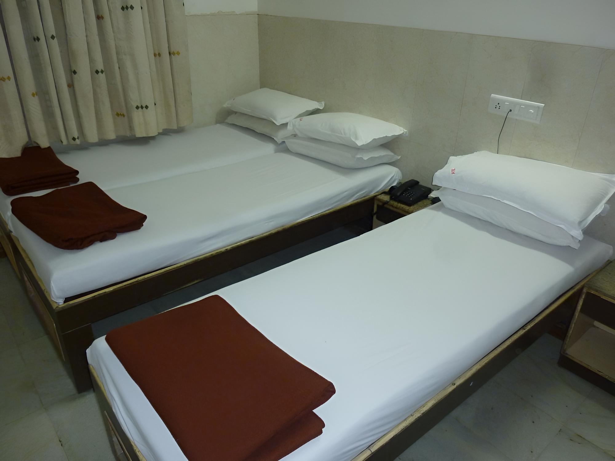 Basic Triple Room, Multiple Beds