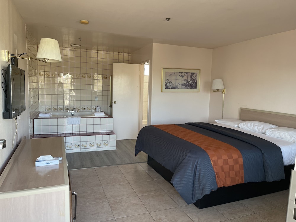 Jacuzzi Room Non Smoking